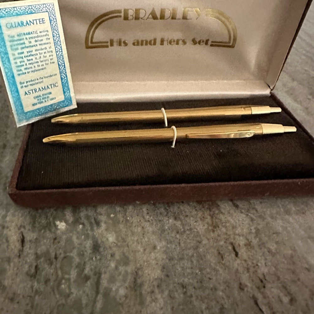 Bradley his and hers pen set  vintage